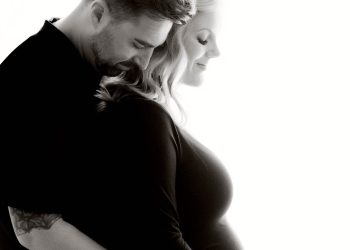 Black and White Maternity Couples Pictures - Houston Maternity Photographer